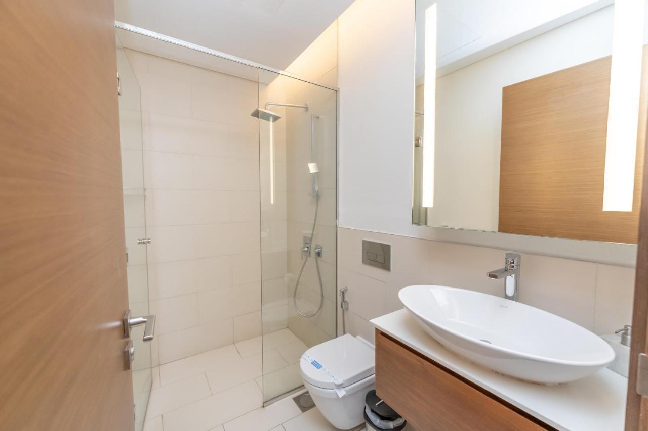 Fam Living City Walk - Opposite City Walk Mall - 2A Dubai Exterior photo
