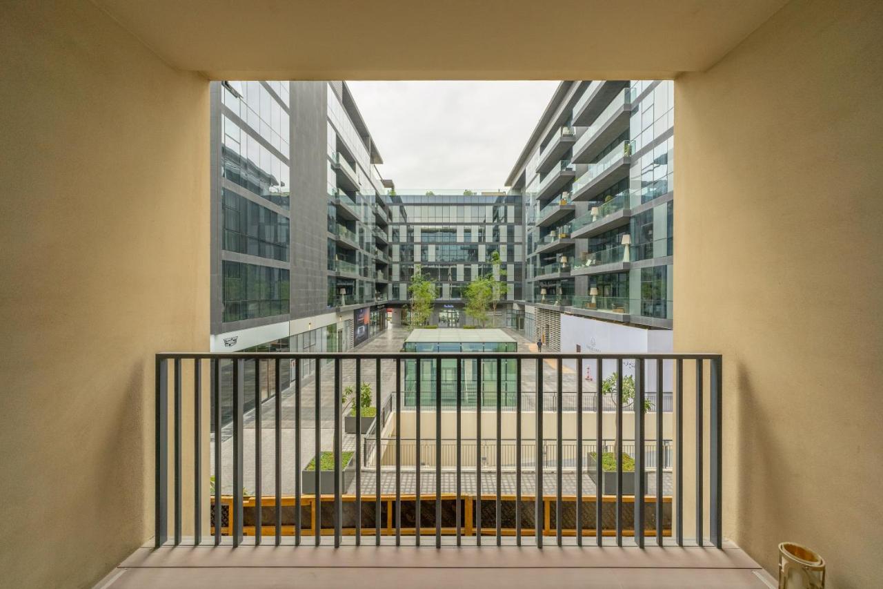 Fam Living City Walk - Opposite City Walk Mall - 2A Dubai Exterior photo